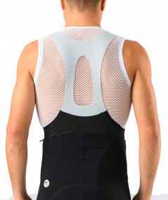 Undercut sleeveless vest